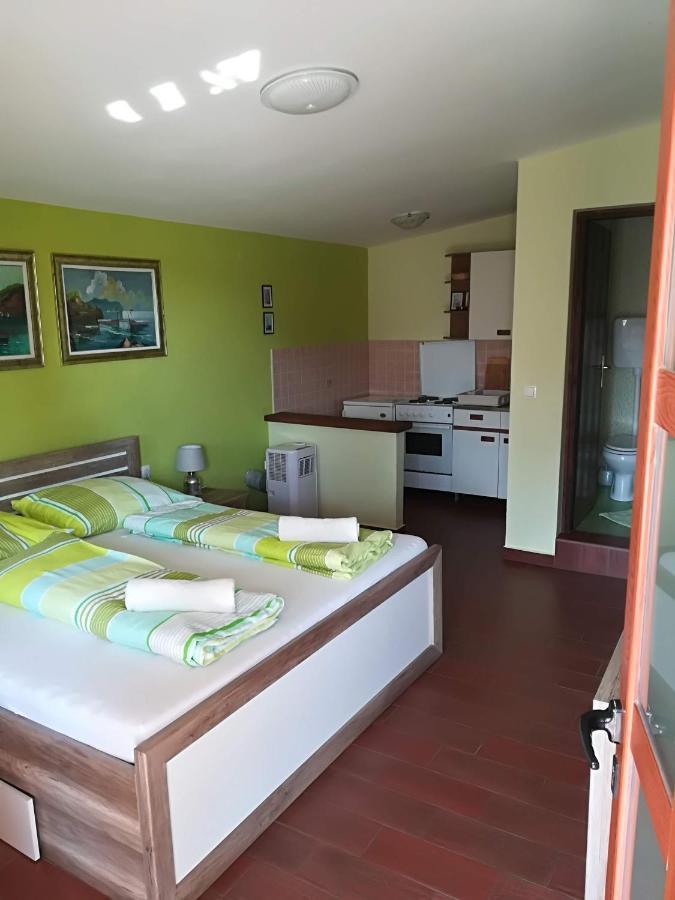 Apartmani Am Krk Town Exterior foto