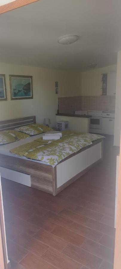 Apartmani Am Krk Town Exterior foto