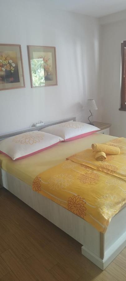Apartmani Am Krk Town Exterior foto