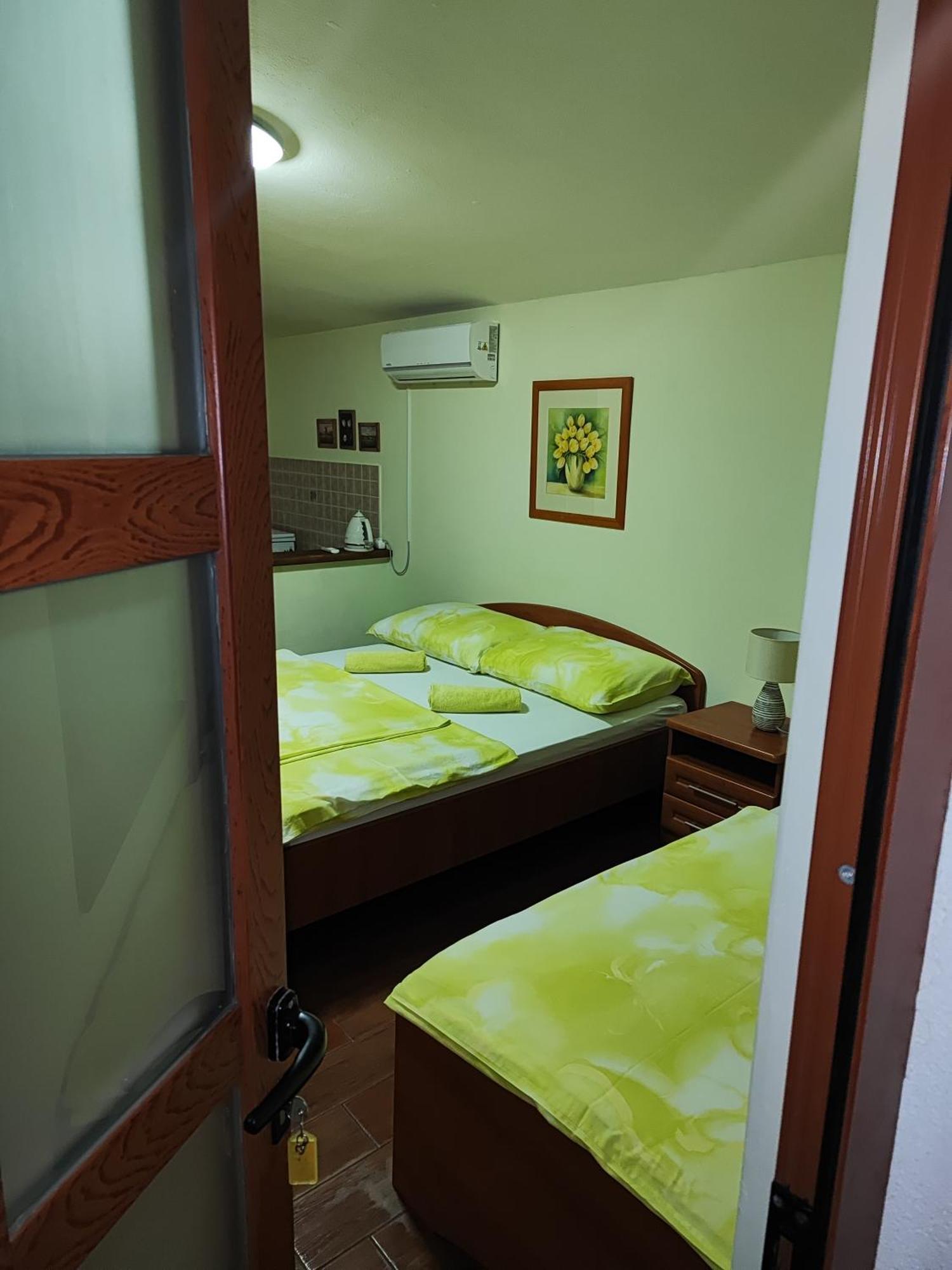 Apartmani Am Krk Town Exterior foto